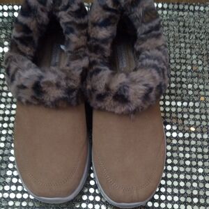 Skechers Tan Faux Fur Winter Slippers